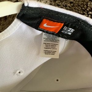 Nike Accessories - Nike Hat Nike Accessories - Nike Hat